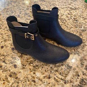 Modern Rush Women’s Aubree Ankle Boot Rain Boot Black Size 6 Water Resistant NWT